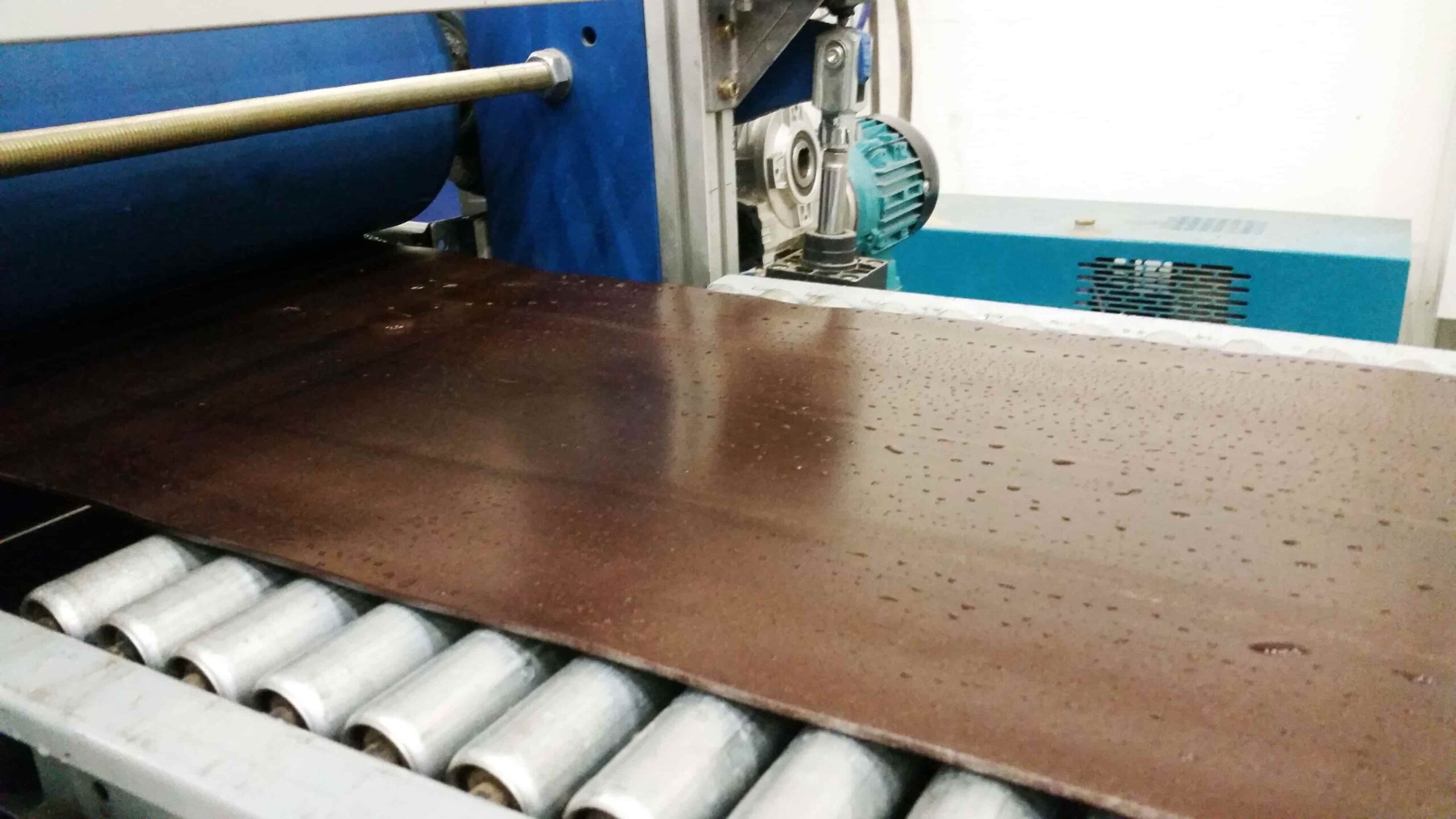 Conenor extruded composite panel